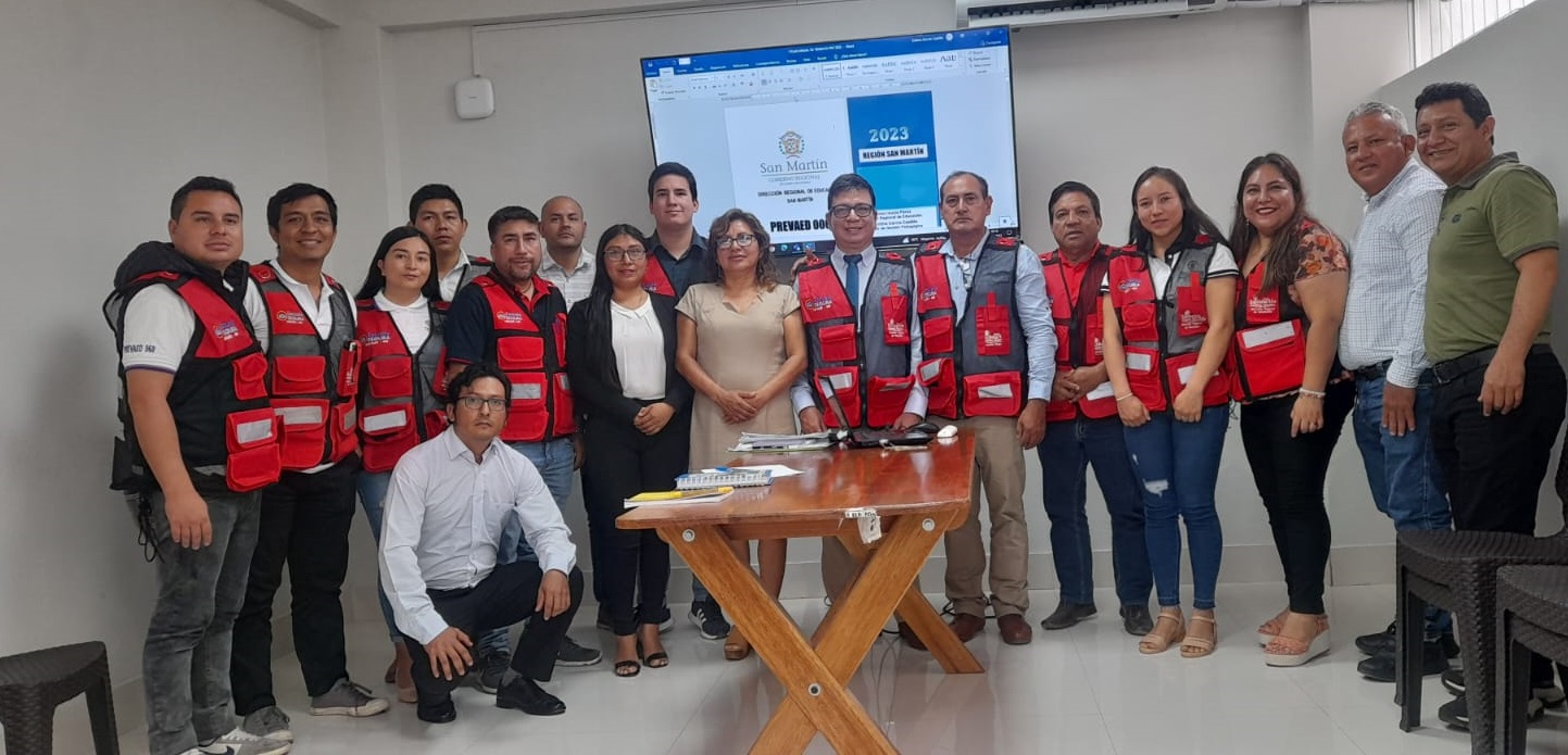 BUSCAN PREVENIR Y REDUCIR EL RIESGO DE DESASTRES EN INSTITUCIONES EDUCATIVAS